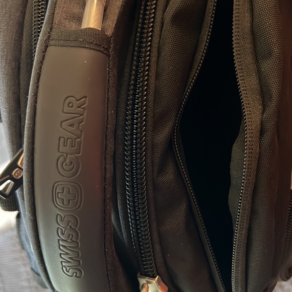 SwissGear back pack. Virtually brand new, used for two weeks after purchase. - Picture 5 of 7